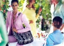 Joan Smalls & Karmen Pedaru pour Gucci Resort 2013