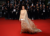 Solange Knowles en Stéphane Rolland Couture pour la première de Gatsby le Magnifique lors de la cérémonie d’ouverture du 66ème Festival de Cannes